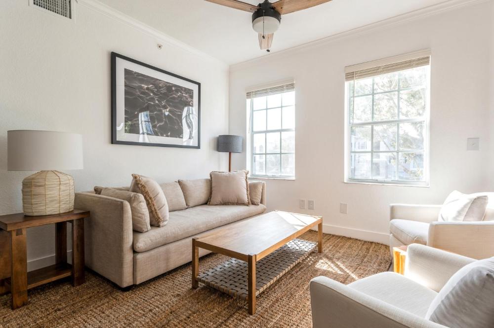 One-Bedroom Apartment (Self Check-in with Virtual Front Desk) interior